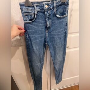 Blue skinny jeans